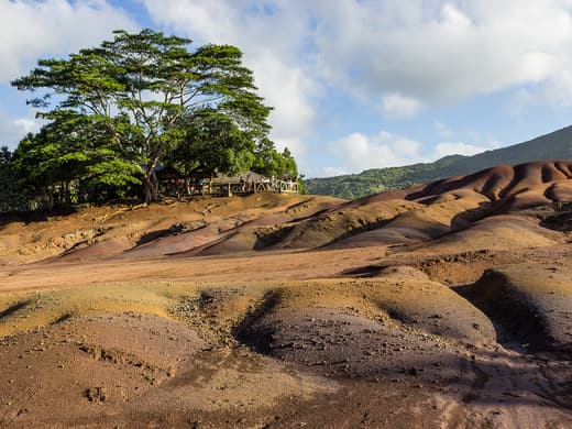 Les dunes color&eacute;es de la Terre des sept couleurs &agrave; Chamarel