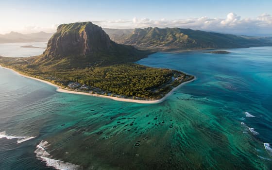 La presqu&rsquo;&icirc;le du Morne vue du ciel